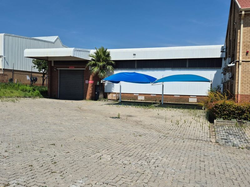 Warehouse in established business park, near motorway on/offramp, Midrand - Photo 7