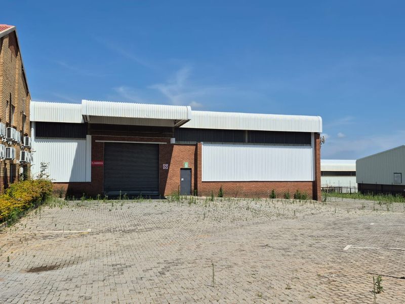 Warehouse in established business park, near motorway on/offramp, Midrand - Photo 6