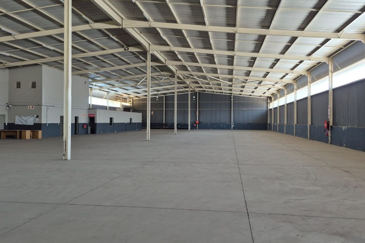 Warehouse in established business park, near motorway on/offramp, Midrand - Photo 2