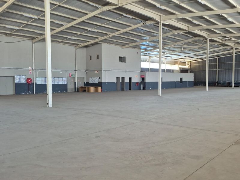 Warehouse in established business park, near motorway on/offramp, Midrand - Photo 5