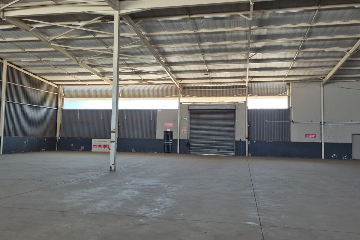 Warehouse in established business park, near motorway on/offramp, Midrand - Photo 4