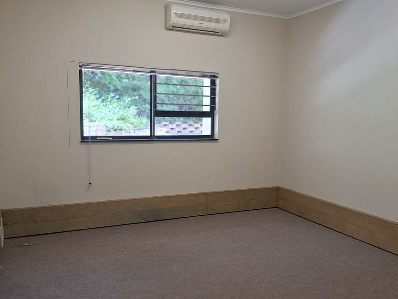 132sqm FITTED OFFICE SPACE IN RIVONIA - Photo 6