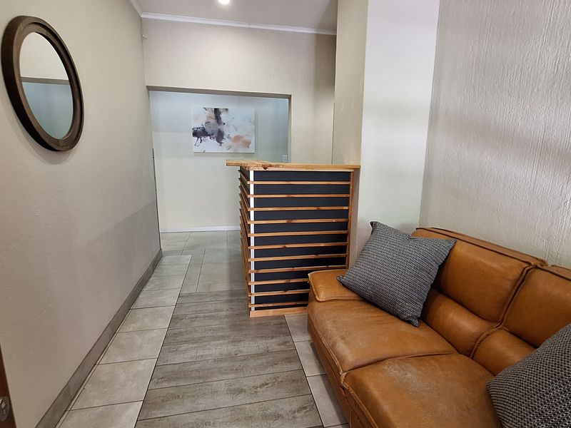 132sqm FITTED OFFICE SPACE IN RIVONIA - Photo 3