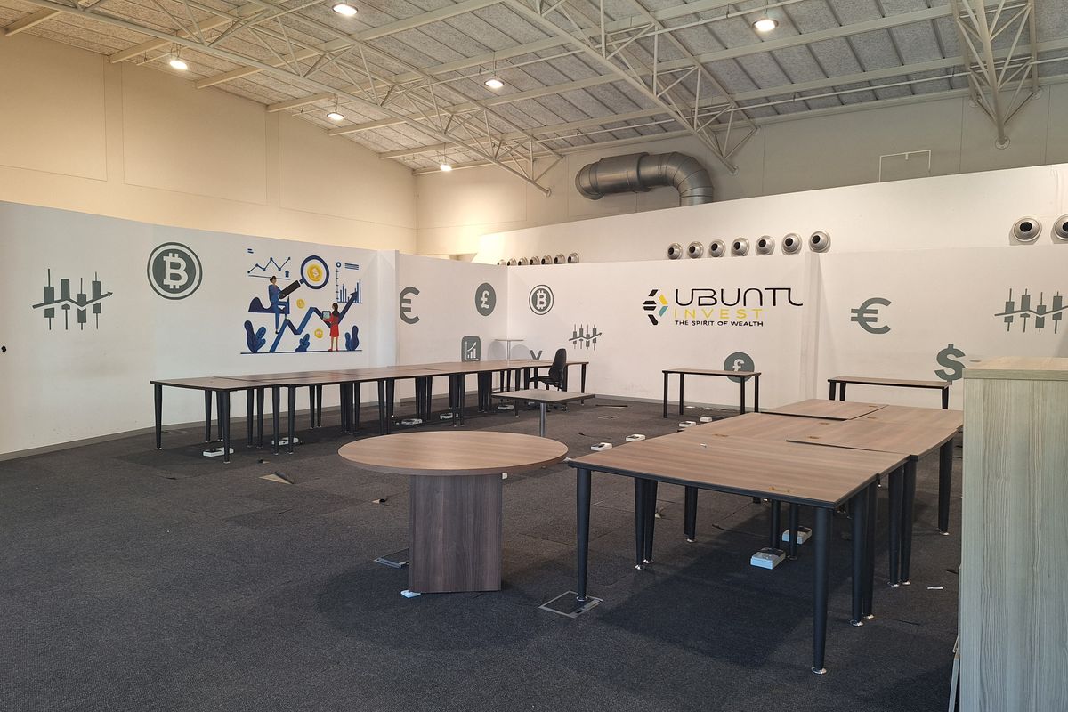 PRIME 399sqm OFFICE IN MORNINGSIDE ON RIVONIA ROAD - Photo 3