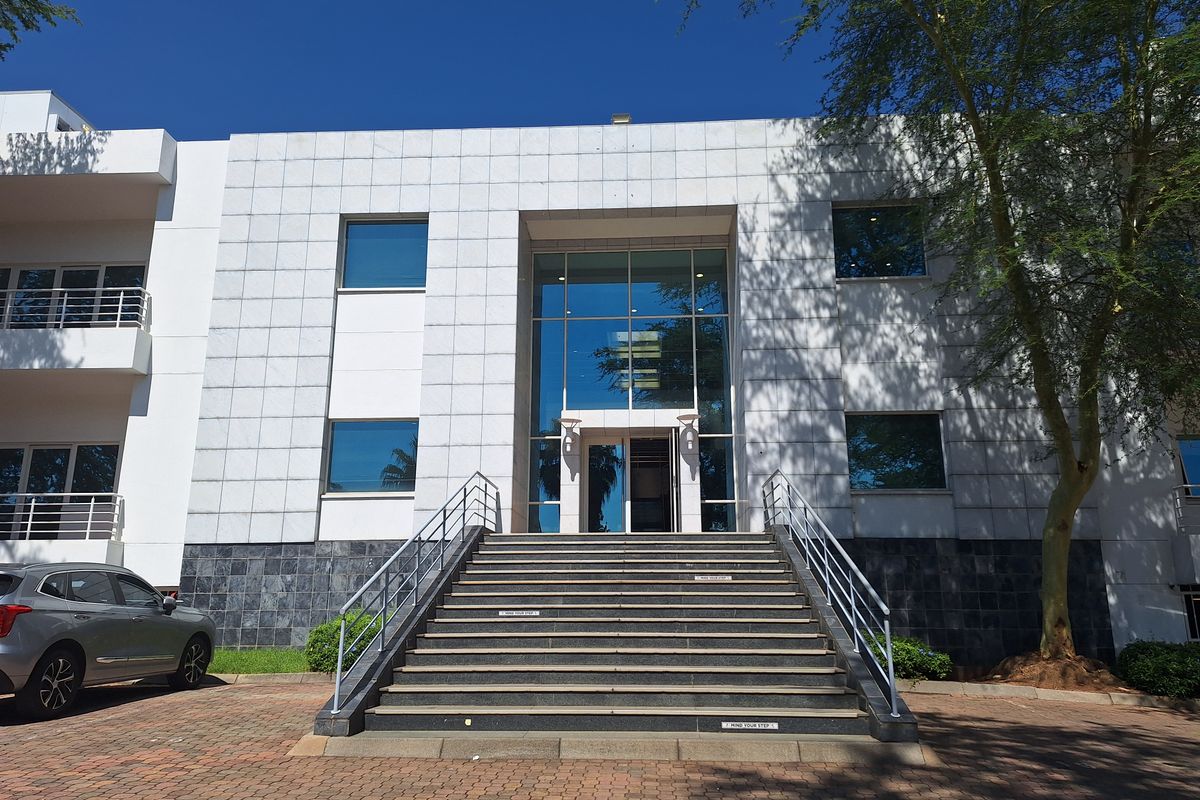 PRIME 399sqm OFFICE IN MORNINGSIDE ON RIVONIA ROAD - Photo 2