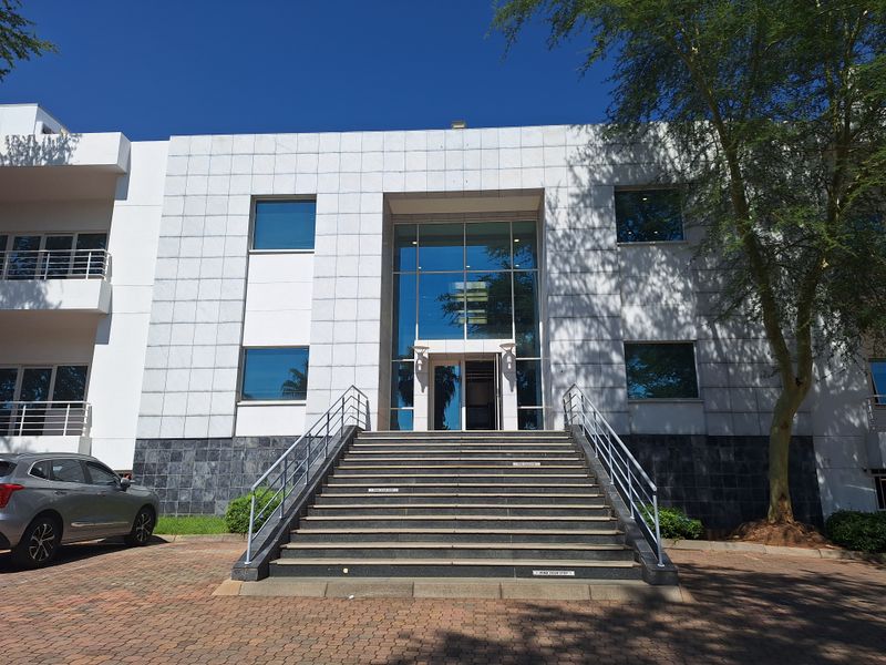 PRIME 399sqm OFFICE IN MORNINGSIDE ON RIVONIA ROAD - Photo 2