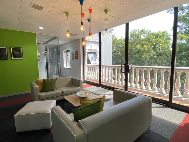 AAA Graded air-conditioned offices to let in Hyde Park - Photo 9