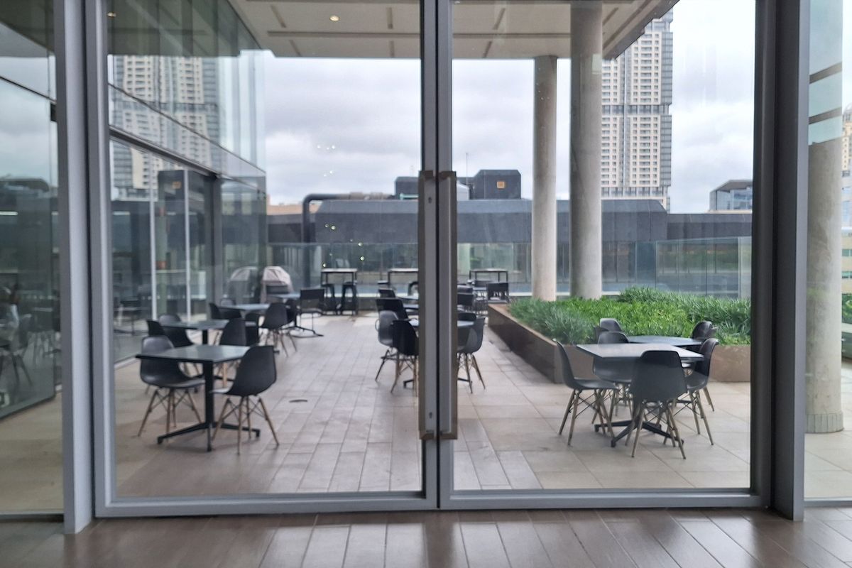 PRIME P-GRADE 1976sqm OFFICE IN CENTRAL SANDTON - Photo 3