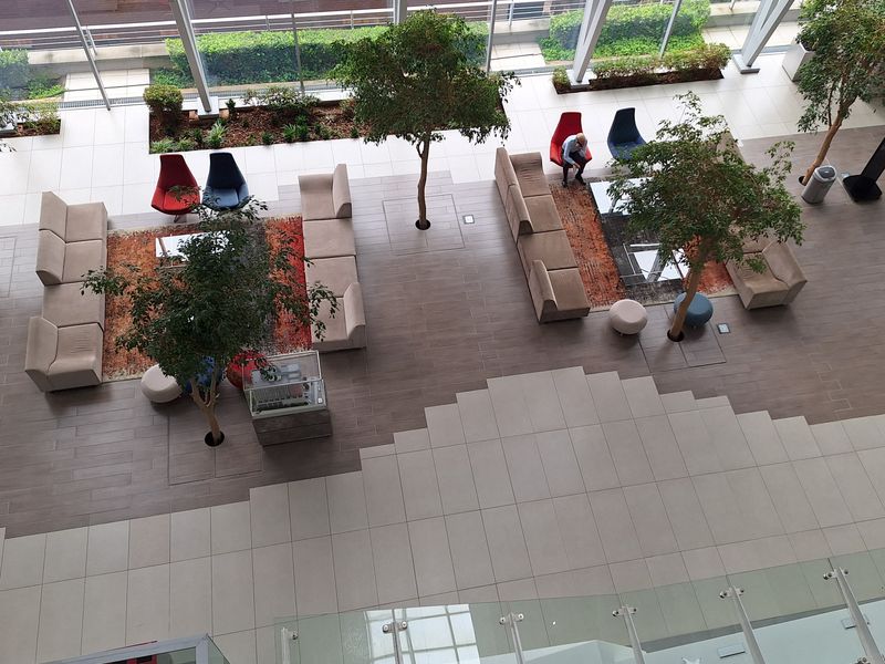 PRIME P-GRADE 1976sqm OFFICE IN CENTRAL SANDTON - Photo 2