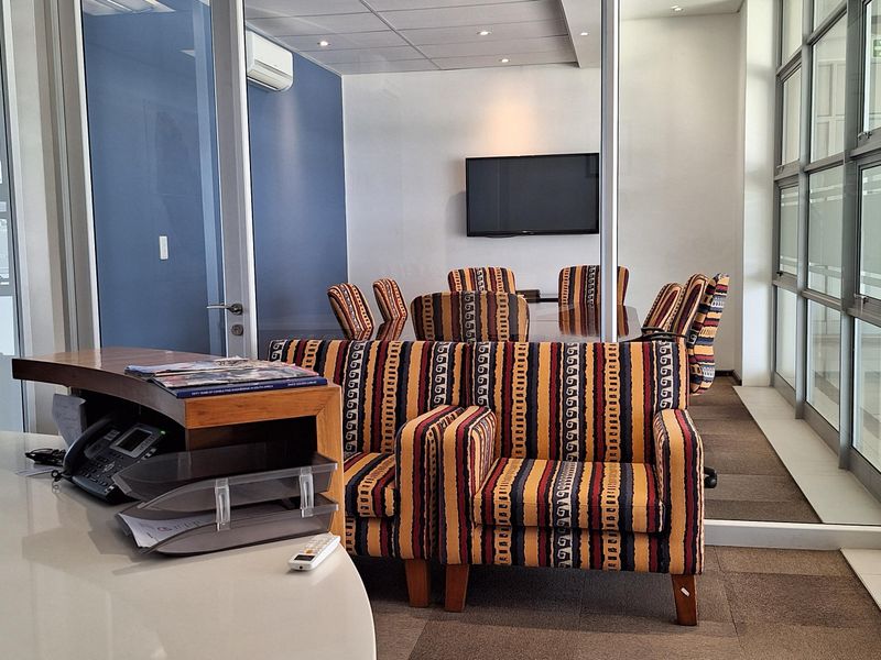 147sqm PREMIUM OFFICE FOR SALE IN BROADACRES - Photo 2