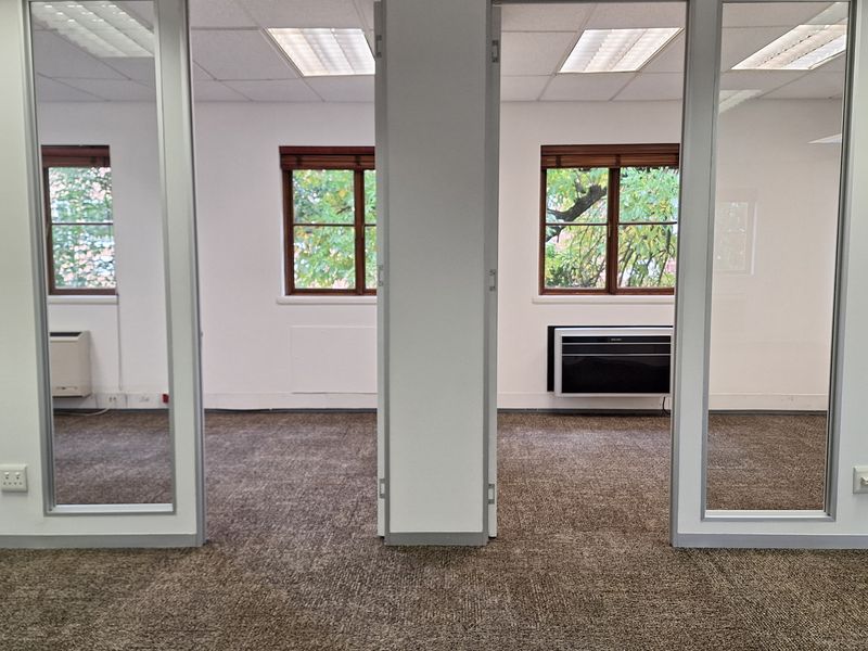 FULLY FITTED 1,064sqm FREESTANDING OFFICE TO LET – WIERDA VALLEY - Photo 3