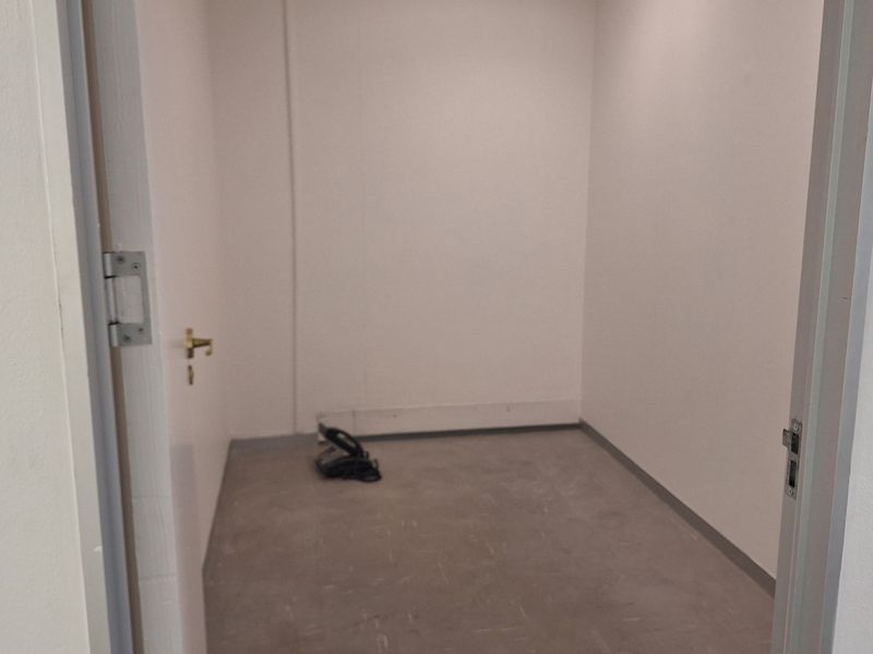 FULLY FITTED 1,064sqm FREESTANDING OFFICE TO LET – WIERDA VALLEY - Photo 8