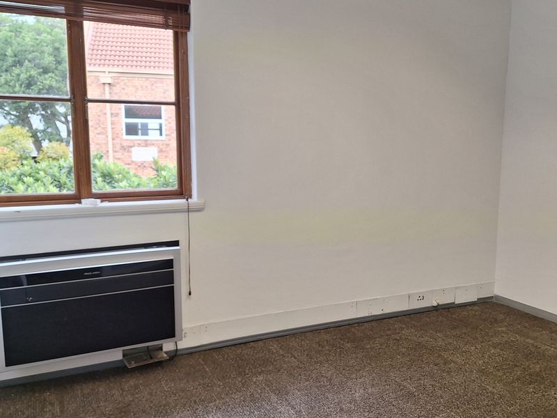 FULLY FITTED 1,064sqm FREESTANDING OFFICE TO LET – WIERDA VALLEY - Photo 10