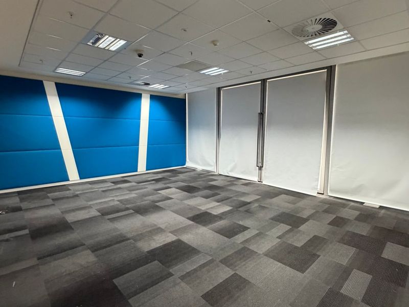 Modern Corporate Offices Available in Prime Sandton Location - Photo 9