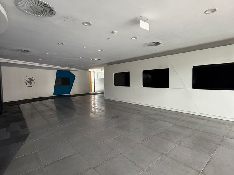 Modern Corporate Offices Available in Prime Sandton Location - Photo 3