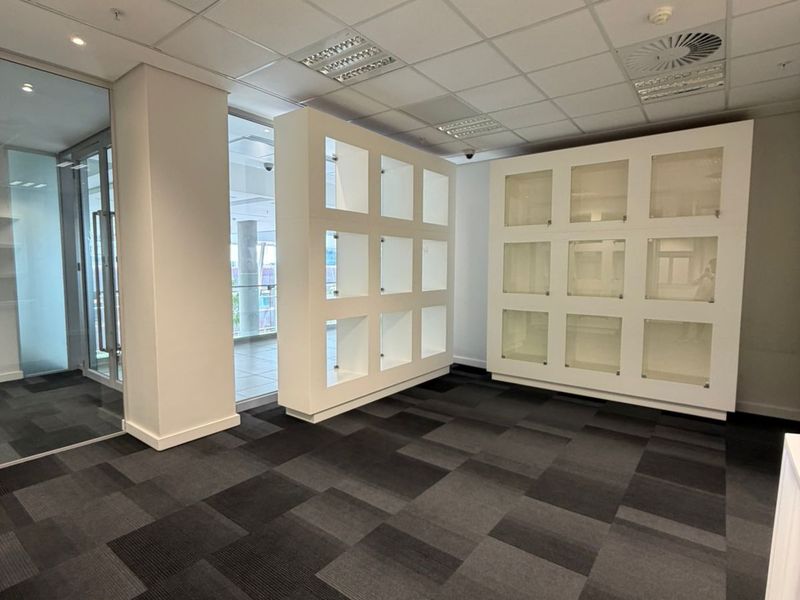 High-End Corporate Offices in the Heart of Sandton’s Business District - Photo 6