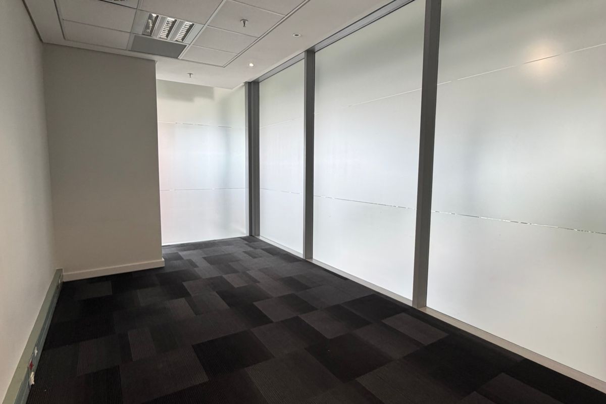 High-End Corporate Offices in the Heart of Sandton’s Business District - Photo 3