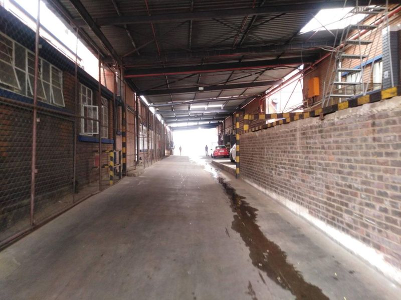Industrial Rental  in Industria , Roodepoort - Photo 8