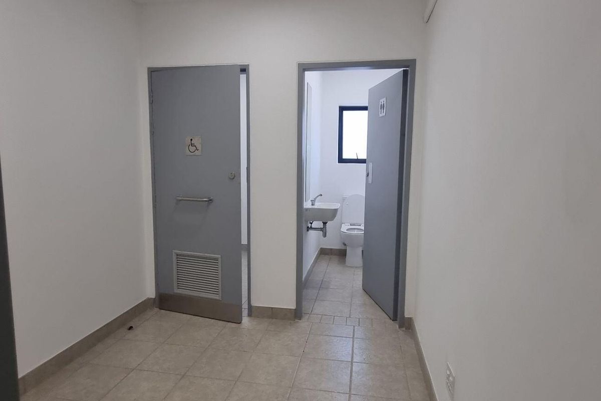 New warehouse to rent in Twenty One Industrial Estate, Clayville - Photo 5