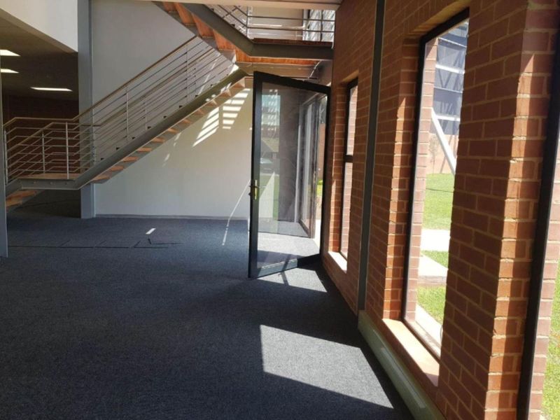 Stunning Offices To Let in Midrand - Photo 4
