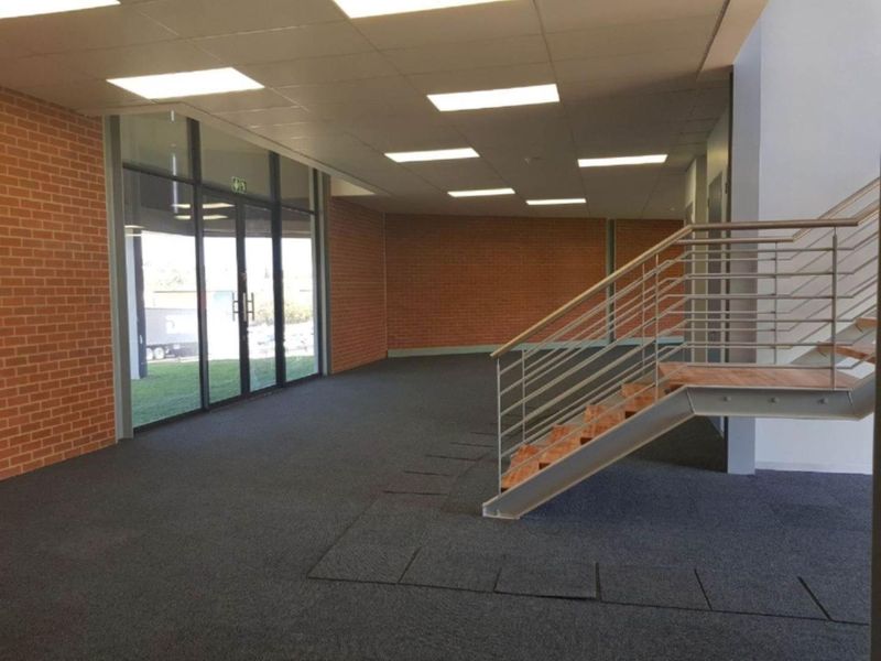 Stunning Offices To Let in Midrand - Photo 3