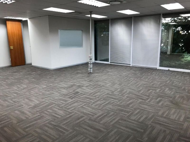 Office suite to rent in Midrand - Photo 5