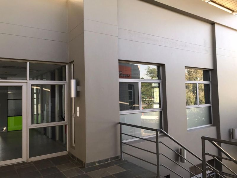 Commercial Premises For Sale in Fourways - Photo 10