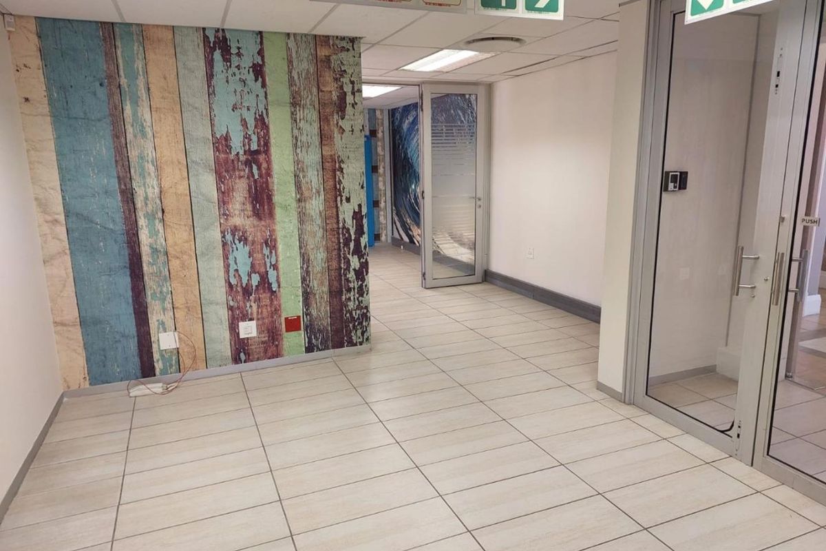 Offices ready for occupation - Photo 4