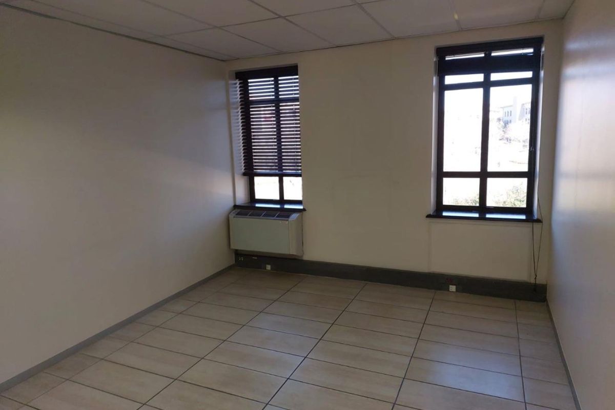 Offices ready for occupation - Photo 5