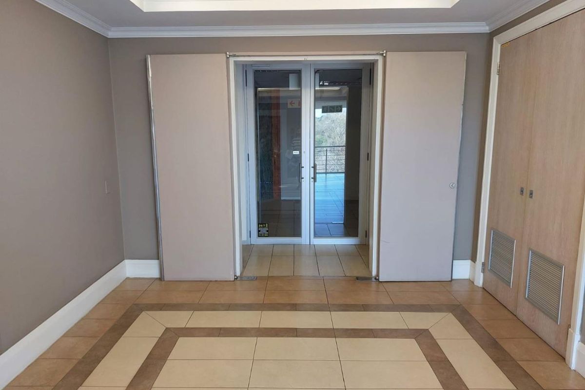 Offices ready for occupation - Photo 3