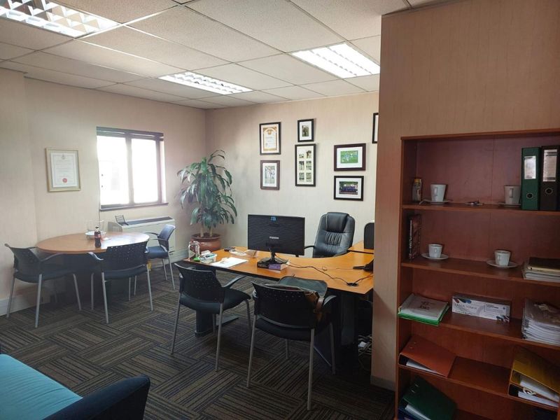 Unit or Entire Building For Sale/ To Let - Photo 8