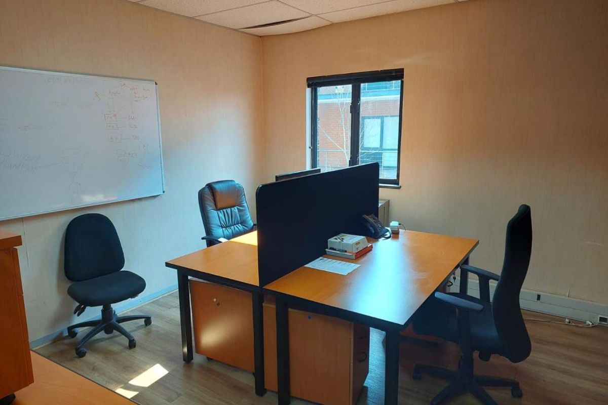 Unit or Entire Building For Sale/ To Let - Photo 5