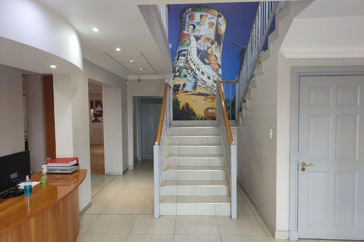 Entire Building To Let / For Sale in heart of Bryanston - Photo 3