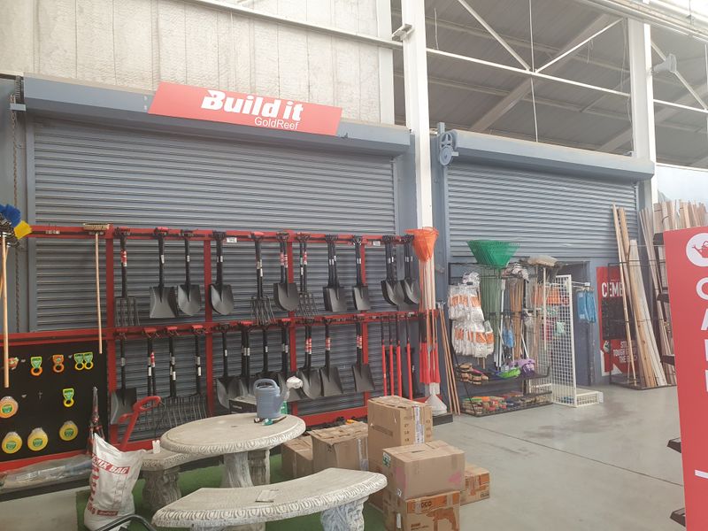 Warehouse/showroom on M1 motorway for sale in Ormonde, JHB - Photo 5