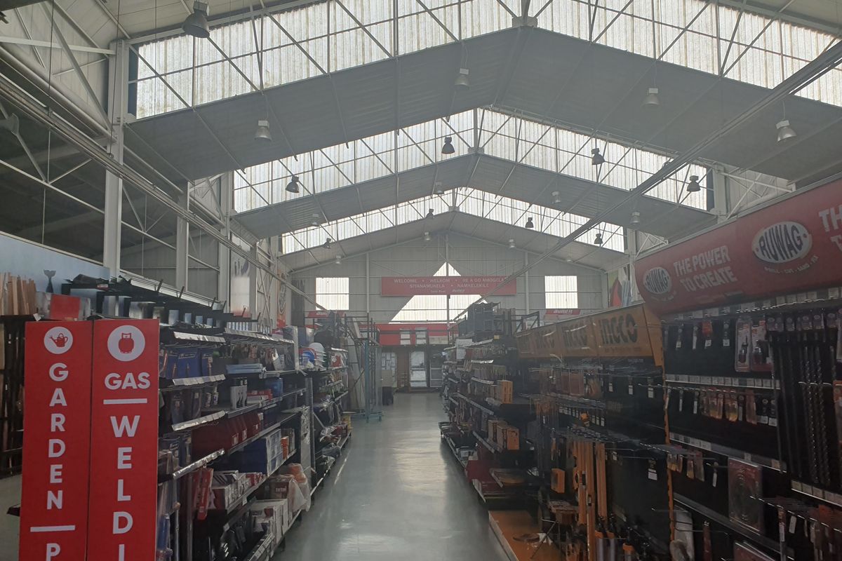 Warehouse/showroom on M1 motorway for sale in Ormonde, JHB - Photo 4