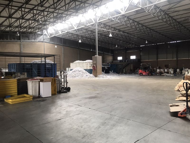 2358m2 Warehouse to Let in North Riding - Photo 8
