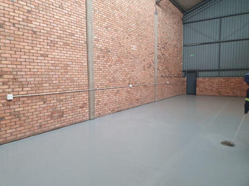 Warehouse to rent in Midrand - Photo 2