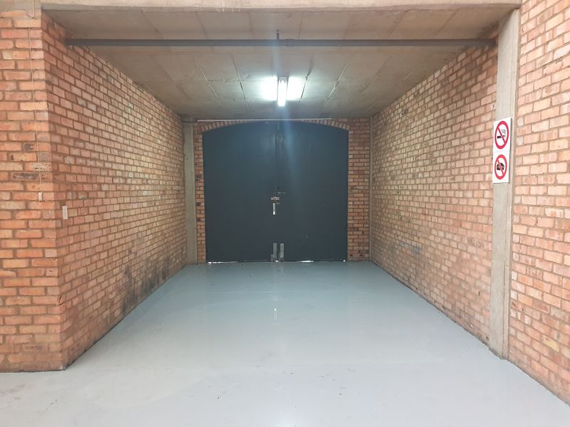 Warehouse to rent in Midrand - Photo 4
