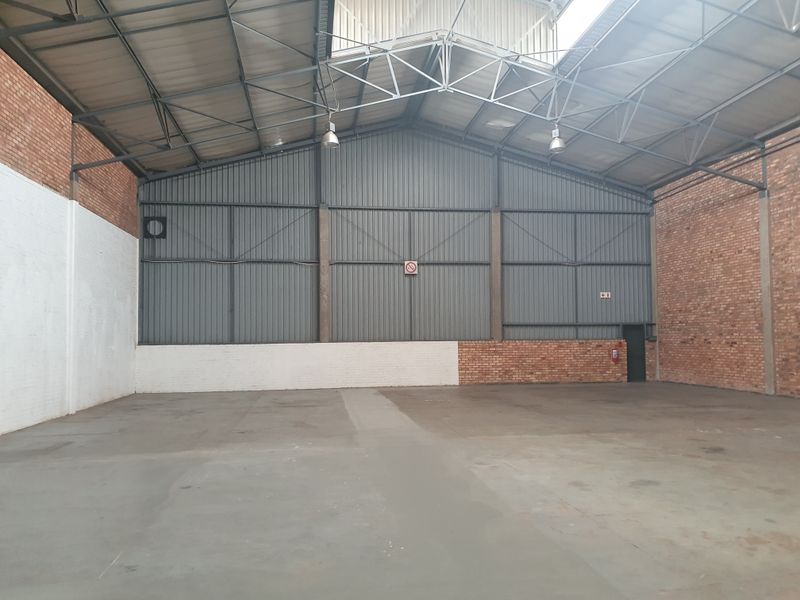 Warehouse to rent in Midrand - Photo 8