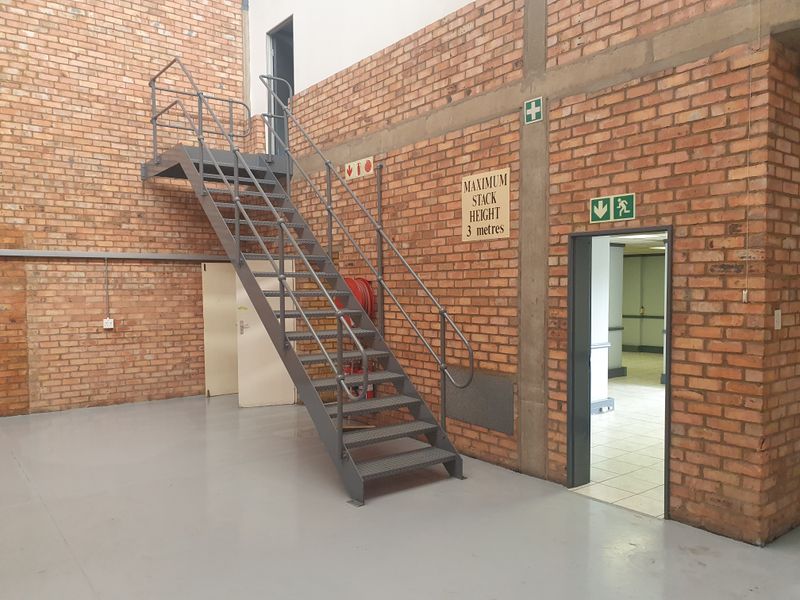 Warehouse to rent in Midrand - Photo 5