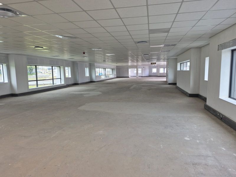 Renovated Offices with motorway frontage to rent in Waterfall - Photo 9