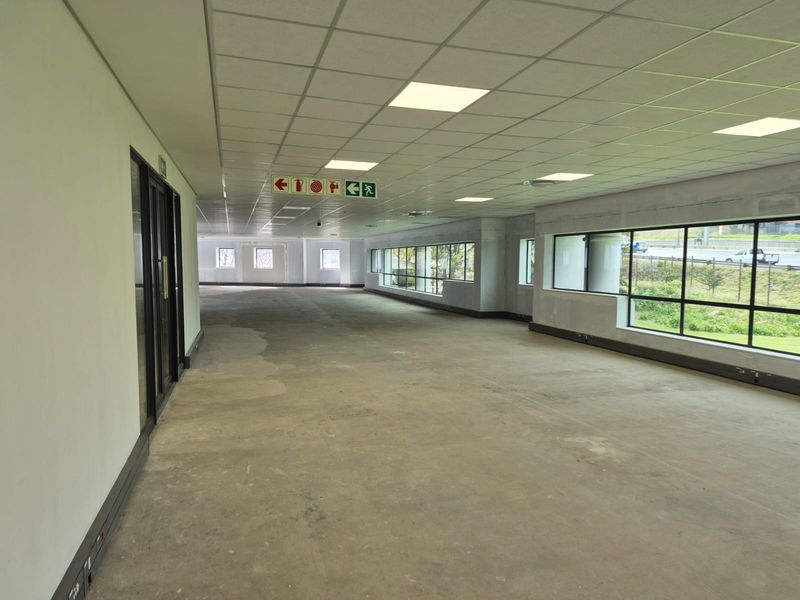Renovated Offices with motorway frontage to rent in Waterfall - Photo 7
