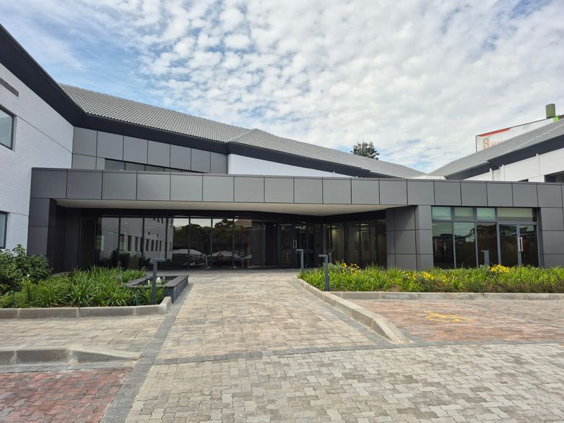 Renovated Offices with motorway frontage to rent in Waterfall - Photo 3