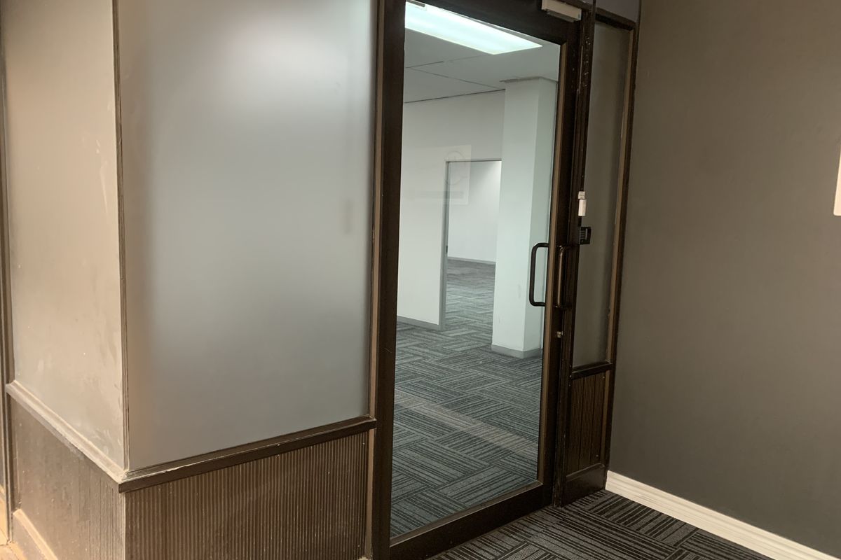 Secure Office Space in Bedford Park - REFURBED and READY! - Photo 4