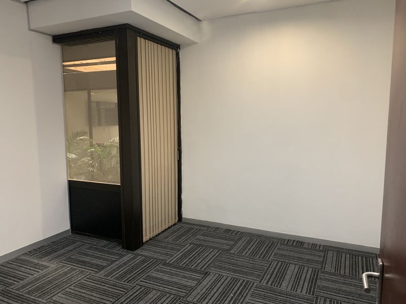 Secure Office Space in Bedford Park - REFURBED and READY! - Photo 7