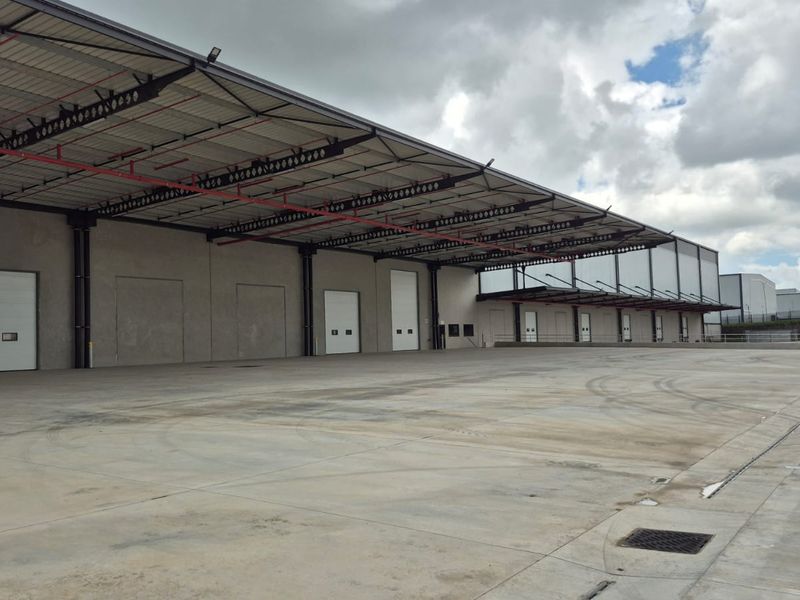 New distribution centre to rent in Longmeadow/Meadowview, JHB - Photo 10