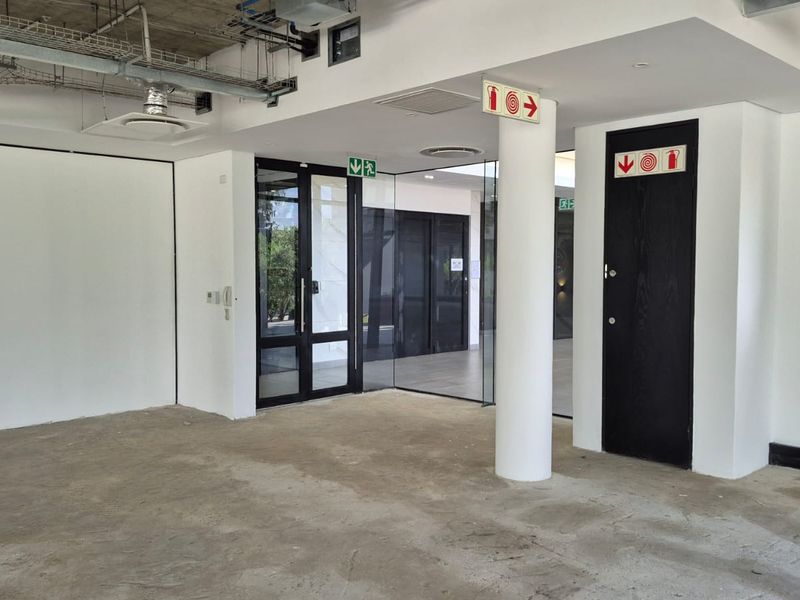 Prime office space to rent, Waterfall, Midrand - Photo 2