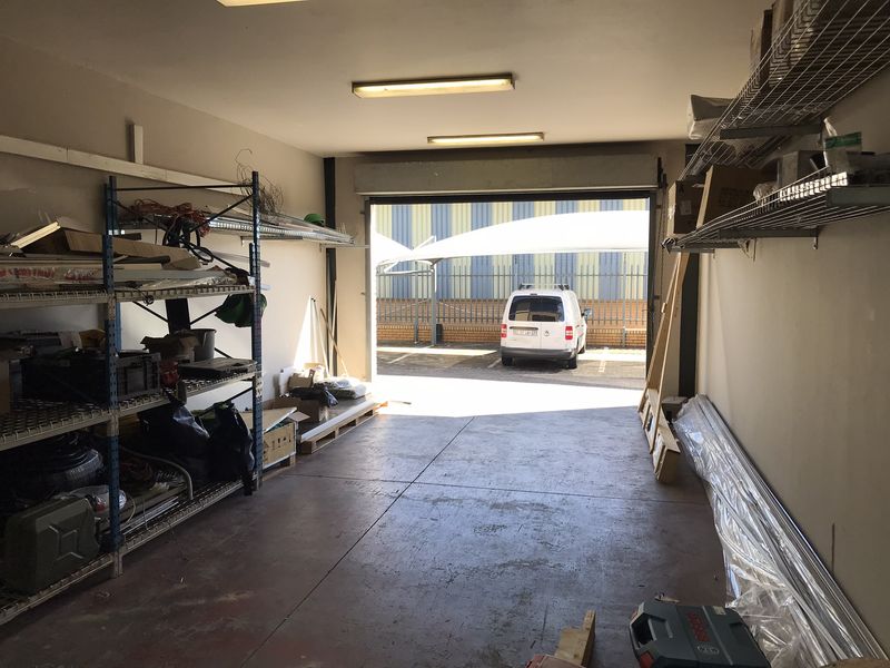 Mini Warehouse to Let in North Riding - Photo 6