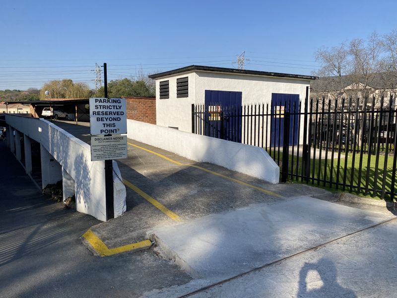 GARDEN UNIT OFFICE WITH 5KVA BACKUP POWER - Photo 3