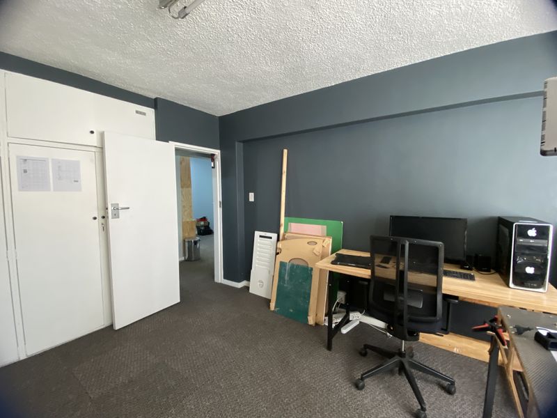 GARDEN UNIT OFFICE WITH 5KVA BACKUP POWER - Photo 8